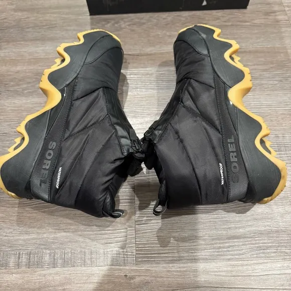 Sorel Kinetic Impact Puffy Zip Puffer Black Boots