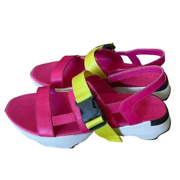 SOREL Kinetic Impact Sling Sandals in Bright Pink Size 9.5 Shoes