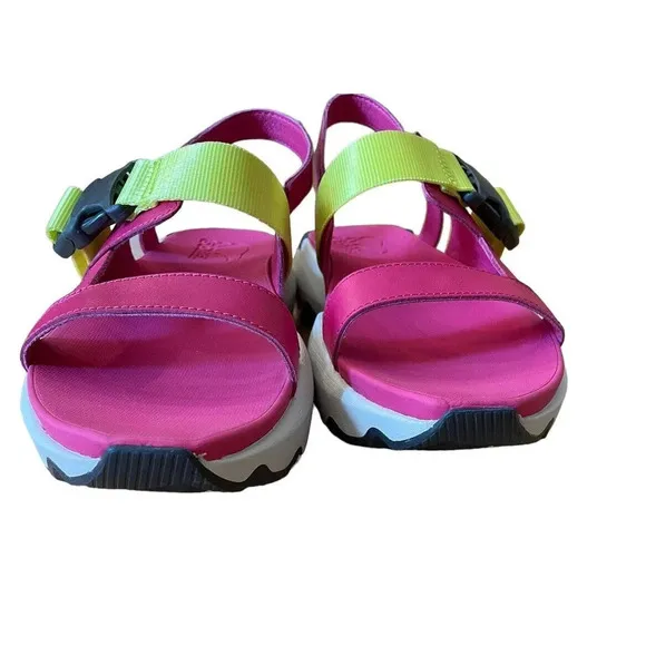 SOREL Kinetic Impact Sling Sandals in Bright Pink Size 9.5 Shoes