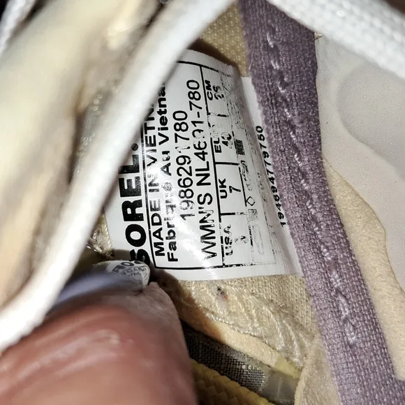 SOREL Like NEW!  Women's Kinetic Breakthru Tech Lace Sneakers SZ 9 Yellow