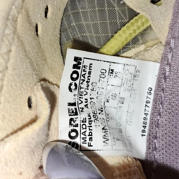 SOREL Like NEW!  Women's Kinetic Breakthru Tech Lace Sneakers SZ 9 Yellow