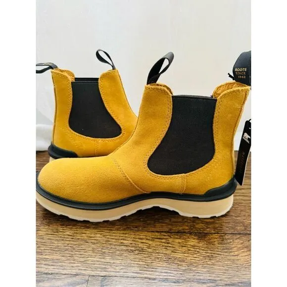 Sorel NWOT Hi Line Chelsea Ankle Boots