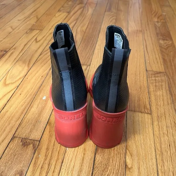 Sorel Women's Brex Heel Chelsea Boots in Black with Red Sole Size 6.5