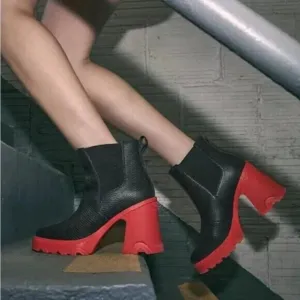 Sorel Women's Brex Heel Chelsea Boots in Black with Red Sole Size 6.5