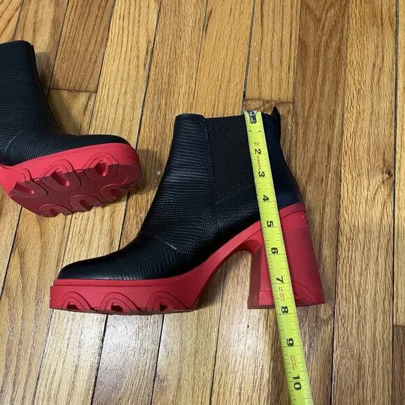 Sorel Women's Brex Heel Chelsea Boots in Black with Red Sole Size 6.5