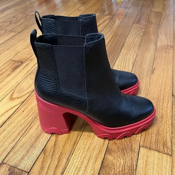 Sorel Women's Brex Heel Chelsea Boots in Black with Red Sole Size 6.5