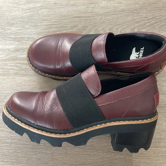 SOREL WOMEN'S JOAN LEATHER LOAFERS SIZE 8 BURGUNDY