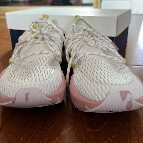 Sorel Women’s Kinetic Impact Lace SneakersWhite Eraser Pink NEW Comfort…