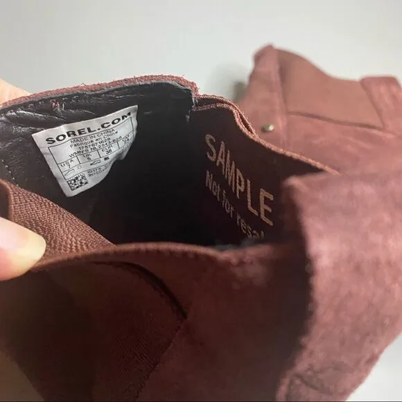 Sorel Addington Chelsea Block Heel Boots Maroon 7