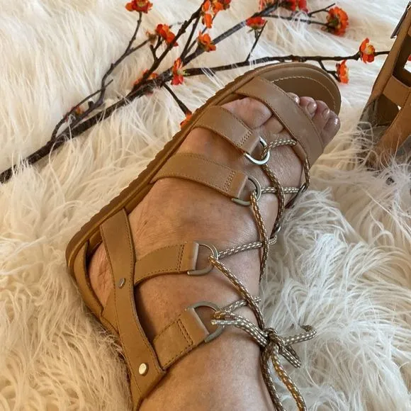 💞SOREL💞leather gorgeous sandals