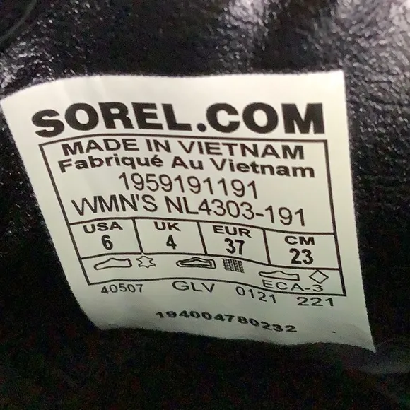 Sorrel Brex Leather Chelsea Chunky Track ankle boots size 6  NWOT