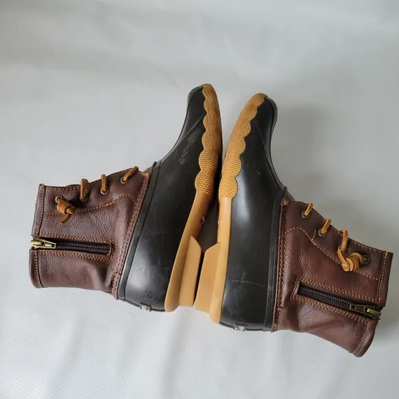 Sperry Top Sider Saltwater Insulated Boots Sz 4