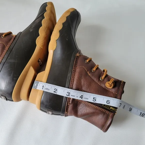 Sperry Top Sider Saltwater Insulated Boots Sz 4