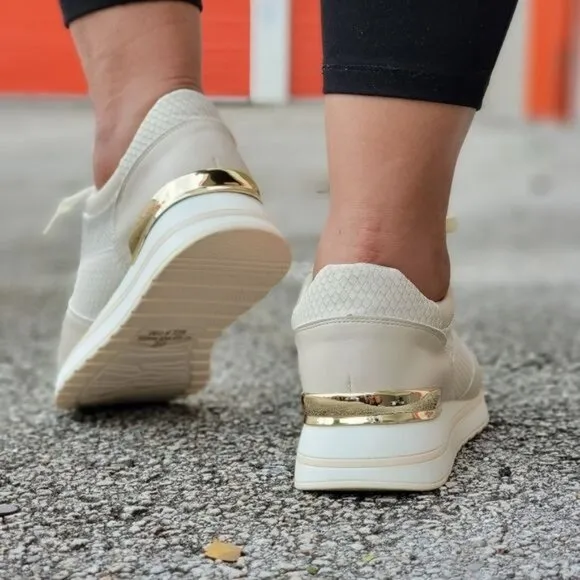 Sports Women's Lace-up Beige Sneakers