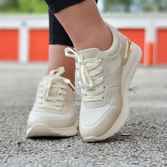 Sports Women's Lace-up Beige Sneakers