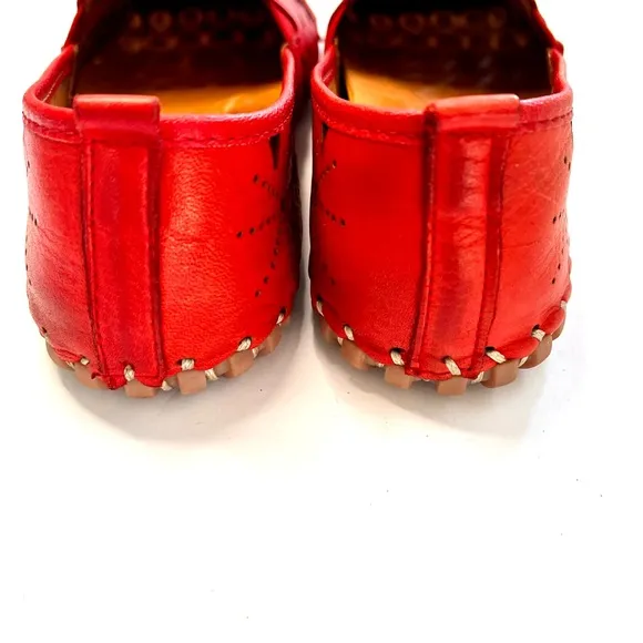 Spring Step Red Soft Leather Flexible Loafer Airy Design Artisan Stitched 9.5-10