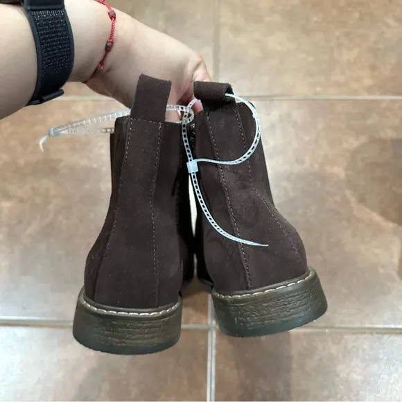 Steve Madden Ashher Oskar Brown Chelsea Boots