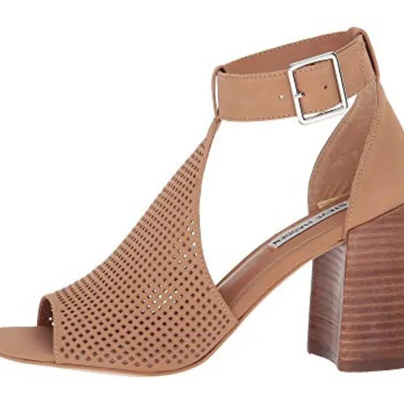 STEVE MADDEN Camel Leather Block Heel Sandals