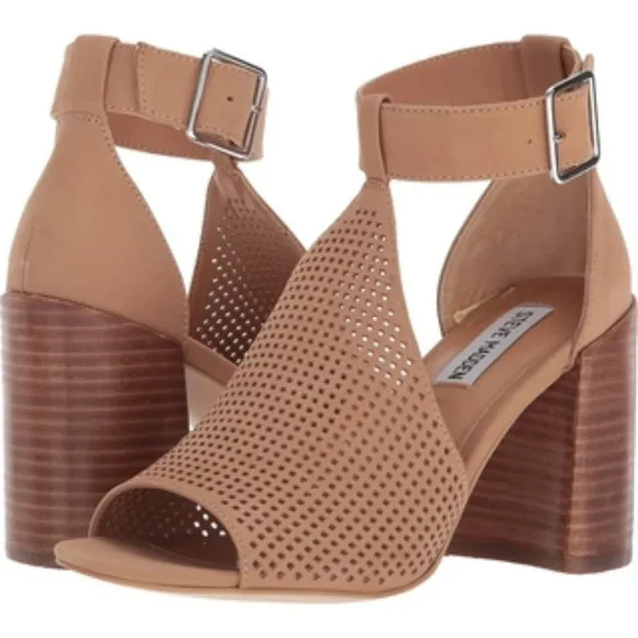 STEVE MADDEN Camel Leather Block Heel Sandals