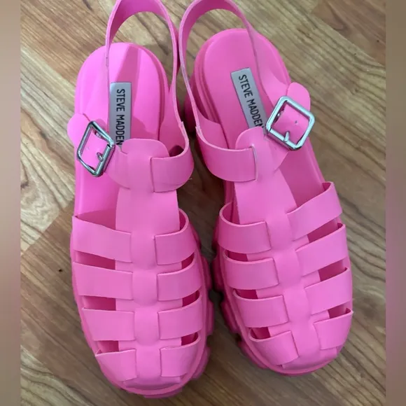 Steve Madden hot pink chunky sandals