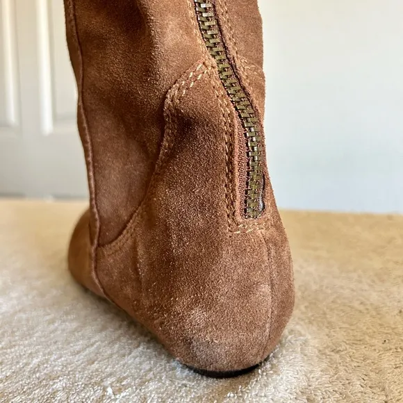 Steve Madden l 8.5 Suede Leather Exposed Back Zipper Knee High Flats Boots