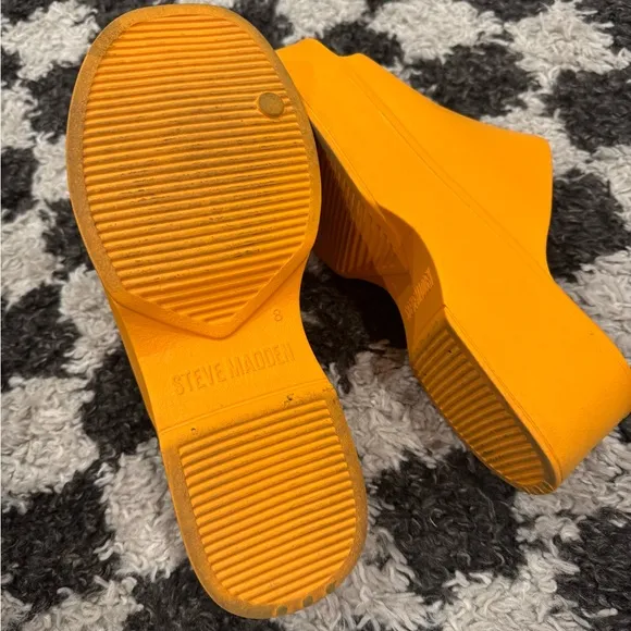 Steve Madden Orange Platform Slides-worn once 4 some photos🧡EXCELLENT CONDITION