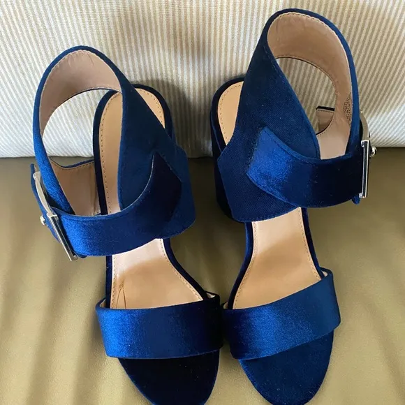Steve Madden Riesling Blue Velvet Dress Sandals