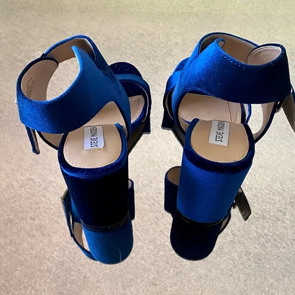 Steve Madden Riesling Blue Velvet Dress Sandals