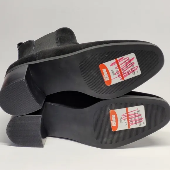 Steve Madden Suede Rhiannon Chelsea Boot