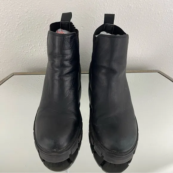 STEVE MADDEN Womens Black Leather Grunge Chelsea Lug Sole Platform Ankle Boots