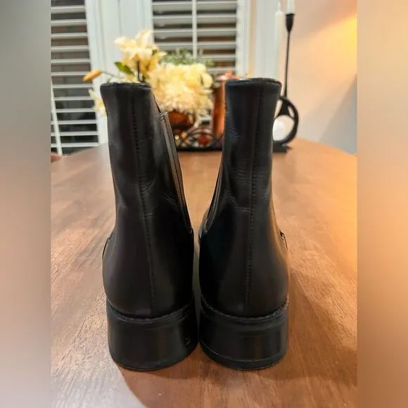 Stuart Weitzman Basilico Boots Black Size 6 Leather Academia preppy minimalist