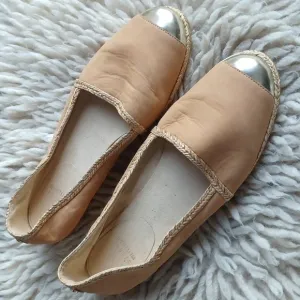 Stuart Weitzman  flats