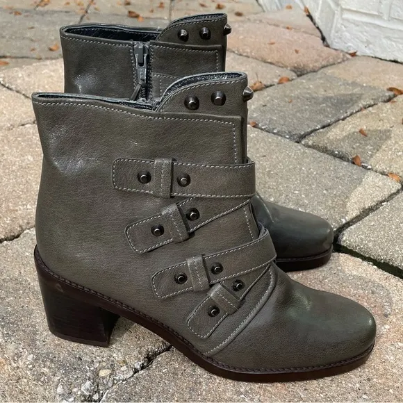 Stuart Weitzman Leather Studded Ankle Boots Gray Size 6