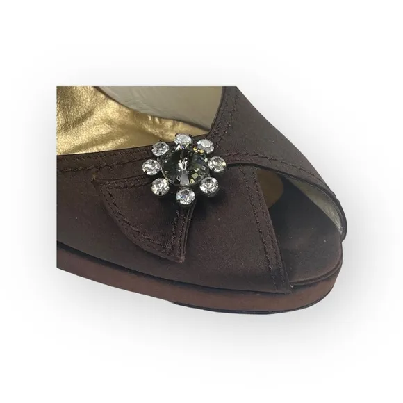Stuart Weitzman ❤︎ Metallic Silk Peep Toe Slingback Heeled Sandals ❤︎ Chocolate