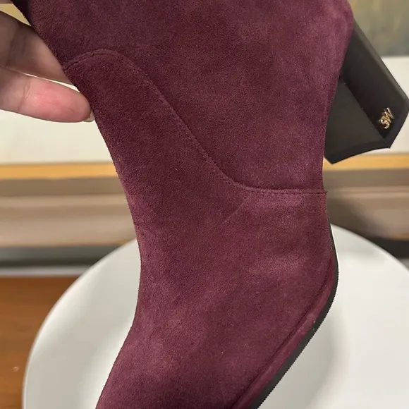 🌹STUART WEITZMAN🌹 Rylan Leather Ankle Boots Cabernet Size: 5.5B
