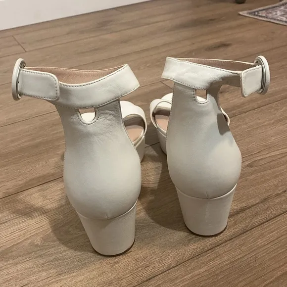 Stuart Weitzman Women's White Capri Leather Platform Sandals sz 7.5