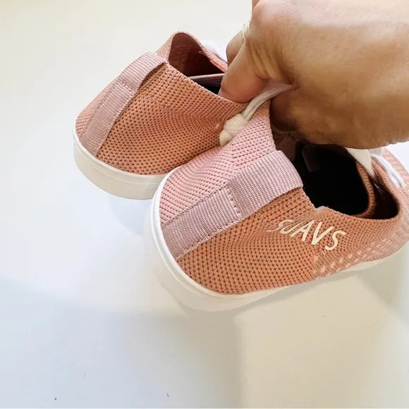 SUAVS zilker salmon pink athletic sneakers NEW