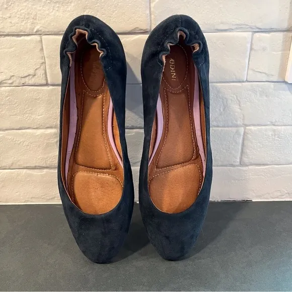 Sudini sz 8 Zable navy suede flats