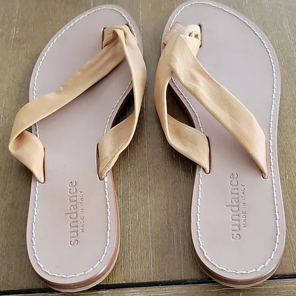 SUNDANCE LEATHER SANDALS  NEVER WORN