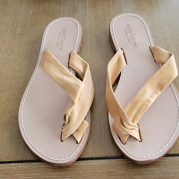 SUNDANCE LEATHER SANDALS  NEVER WORN