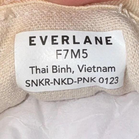 Super lightweight! The EVERLANE Tread-Bare Sneaker in Pale Pink Size 7