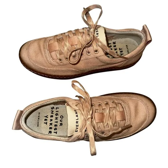 Super lightweight! The EVERLANE Tread-Bare Sneaker in Pale Pink Size 7