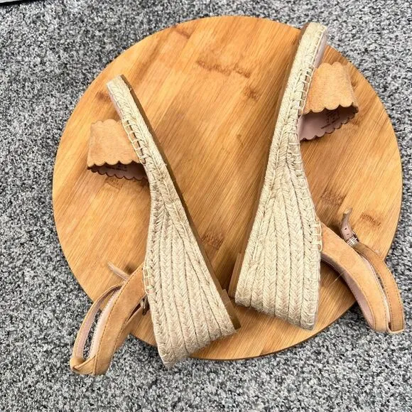 Sz 8 Kate Spade Tan Theodora Leather Scalloped Sandals NWOT $238 MSRP