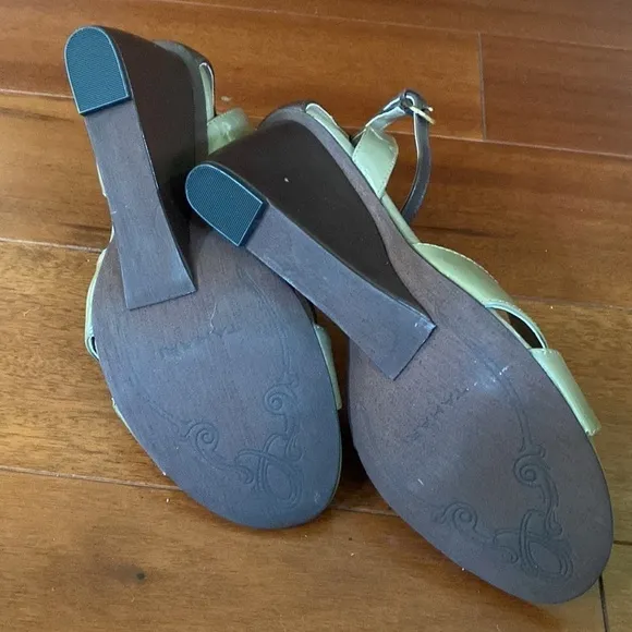 Tahari Gianna taupe and brown patent leather open toe wedge sandals
