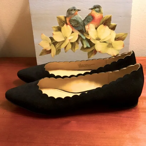 🍁TALBOTS Edison Scallop Genuine Suede Flats