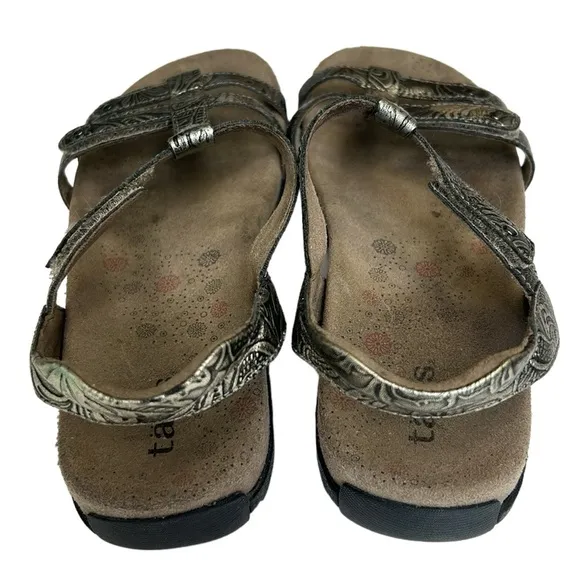 Taos Trophy Leather Sandals Floral in Pewter 6