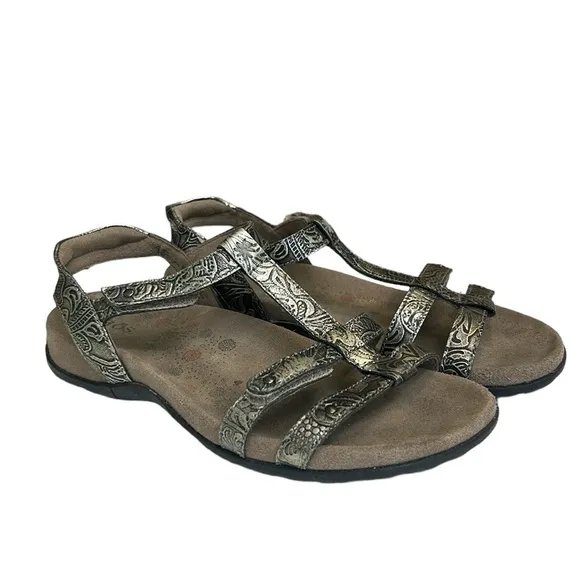 Taos Trophy Leather Sandals Floral in Pewter 6