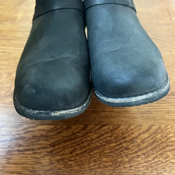 TEVA Ellery Chelsea Ankle Boot Pull On Waterproof Suede Leather Black Sz 8.5
