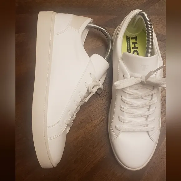 Thousand Fell Women’s White Lace-Up Sneakers Size 9.5 Sustainable Bio-Leather