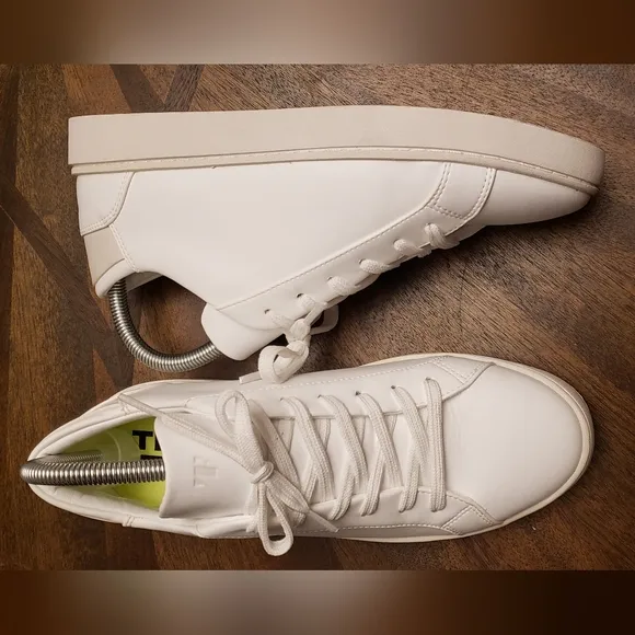 Thousand Fell Women’s White Lace-Up Sneakers Size 9.5 Sustainable Bio-Leather
